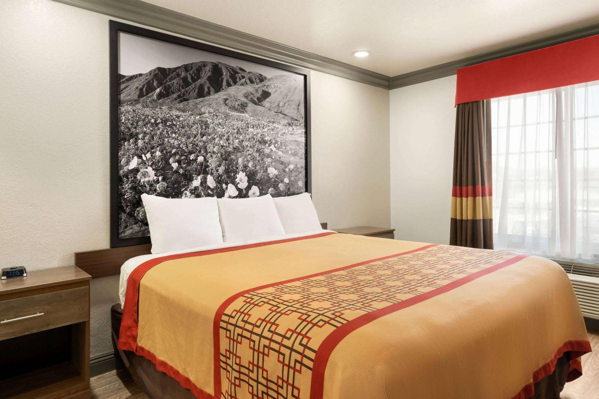 Motel Super 8 by Wyndham Santa Clarita/Valencia Exterior foto